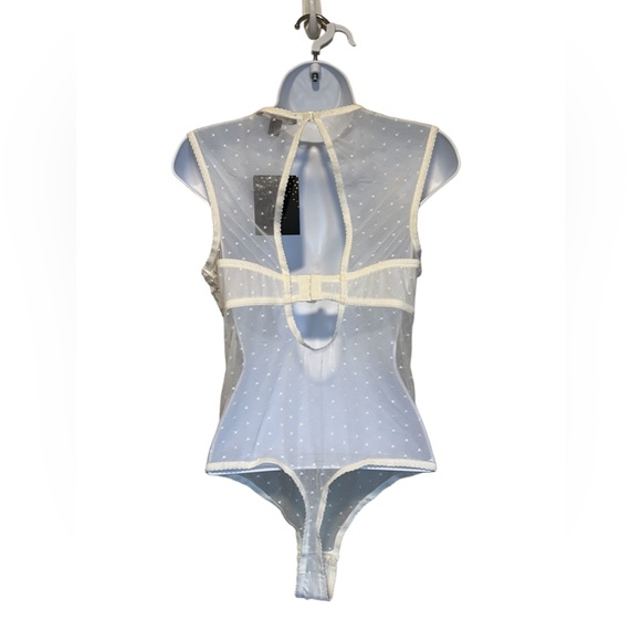 NWT INC INTERNATIONAL CONCEPTS Cupped Swiss Dot Sheer Lace Thong Bodysuit White - Picture 3 of 7